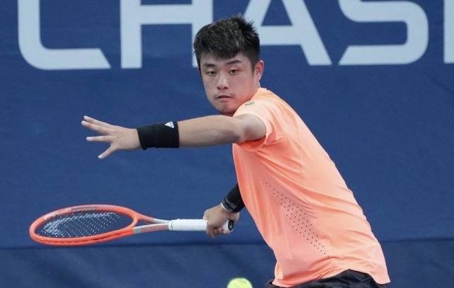 体育英联杯：曼城0-2不敌南安普顿 止步八强