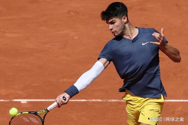 進一步滑落 進一步滑落